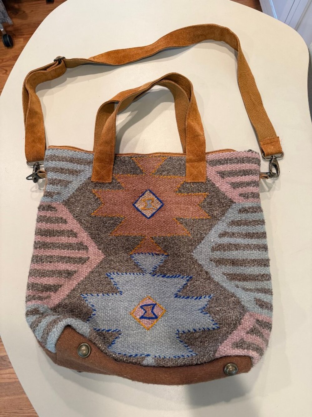 Panache brand Western inspired zippered tote bag
